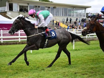 RED LETTER impresses in the Cairn Rouge Listed Stakes for Juddmonte - Killarney, 17th July '25 (Healy Racing). 